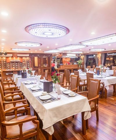 Nhà hàng cao cấp du thuyền Calypso Cruises