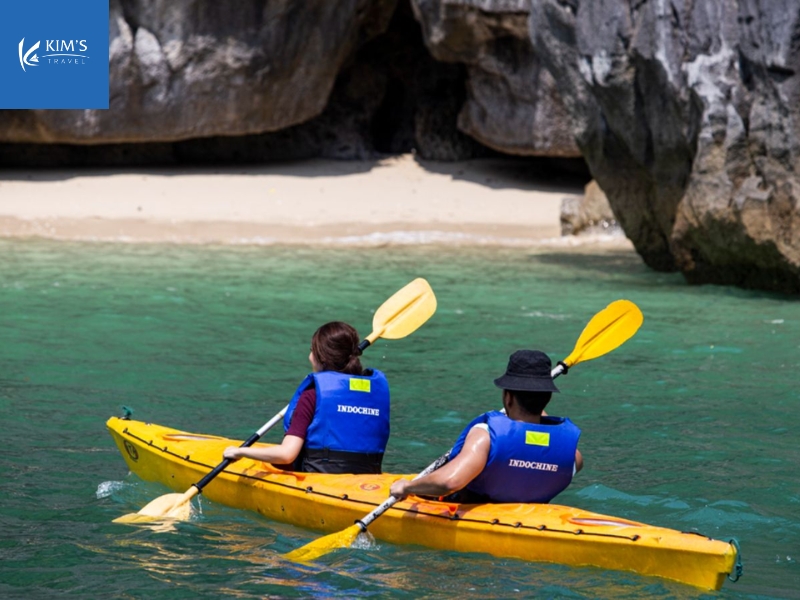 Tham gia hoạt động chèo thuyền Kayak thú vị