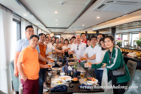 Ẩm thực Hạ Long bằng tour Vịnh Hạ Long Vĩnh Phúc