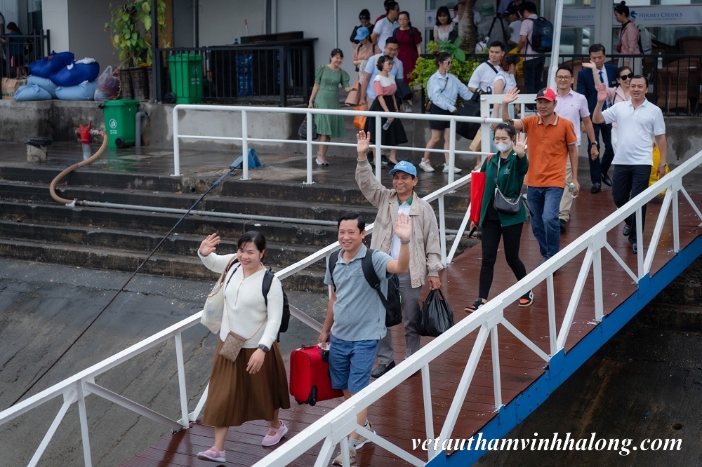 Hành trình tham quan Tour du lịch Hạ Long Cẩm Phả ngày 3