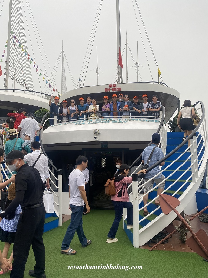 Thời gian đẹp nhất để đi tour du thuyền Hạ Long