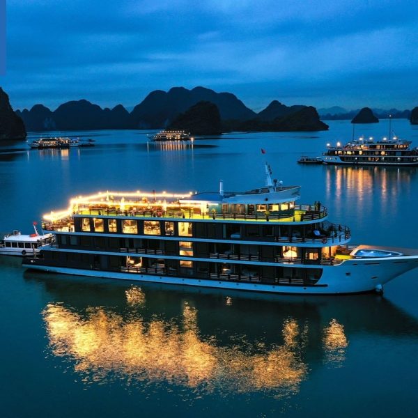 Đặt tour du thuyền 5 sao Doris Cruises thăm vịnh Hạ Long