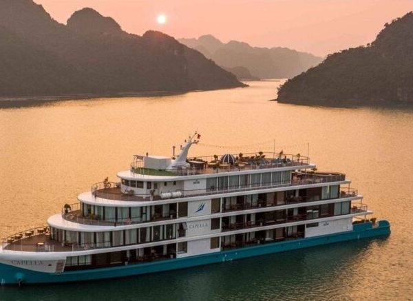 Đặt Tour Du Thuyền Capella Cruises 5 Sao Thăm Vịnh Lan Hạ
