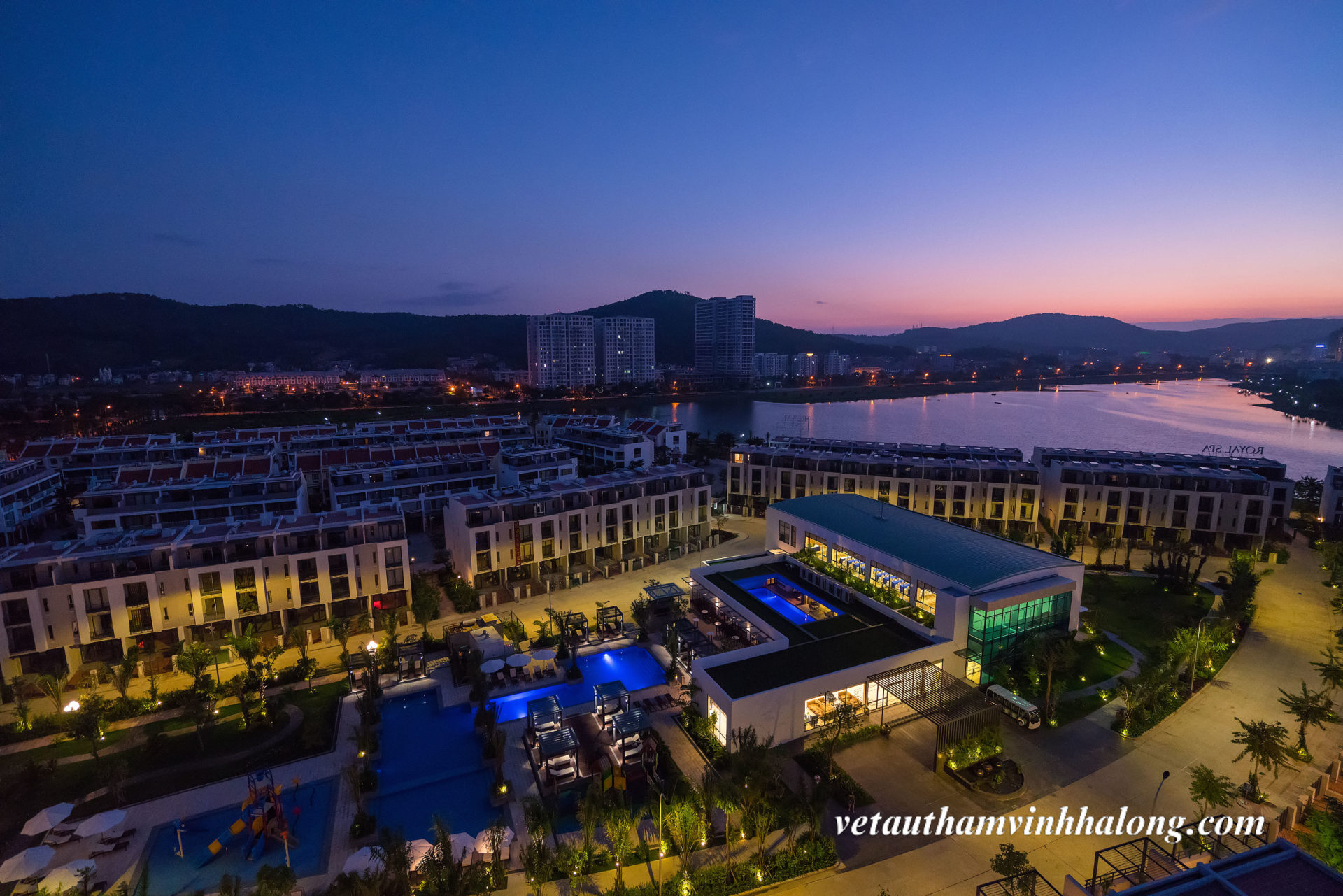 Tìm hiểu chung về Royal Lotus Ha Long Resort And Villas