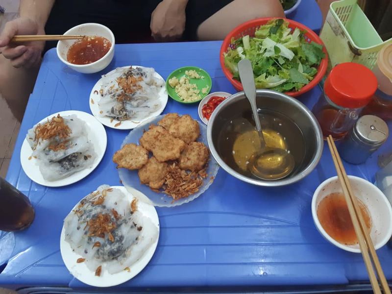 Bánh cuốn chả mực Gốc Cây Bàng