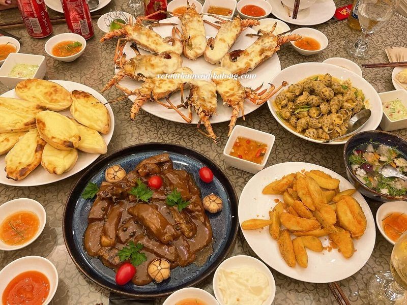 Tour du thuyền Hạ Long xe đón Hải Dương