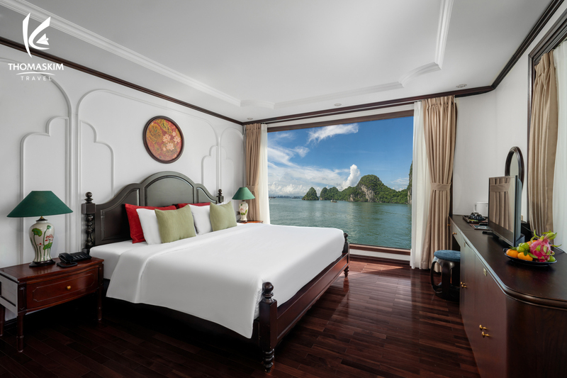 Đặt Tour Du Thuyền Cycad Cruise Tham Quan Vịnh Hạ Long 16 Ambassador Suite là hạng phòng cao cấp nhất trên du thuyền