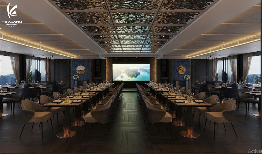 Đặt Tour Tham Quan Vịnh Hạ Long Trên Du Thuyền Victorious Cruise 5 Sao 4 Nhà hàng rộng rãi, sang trọng trên du thuyền