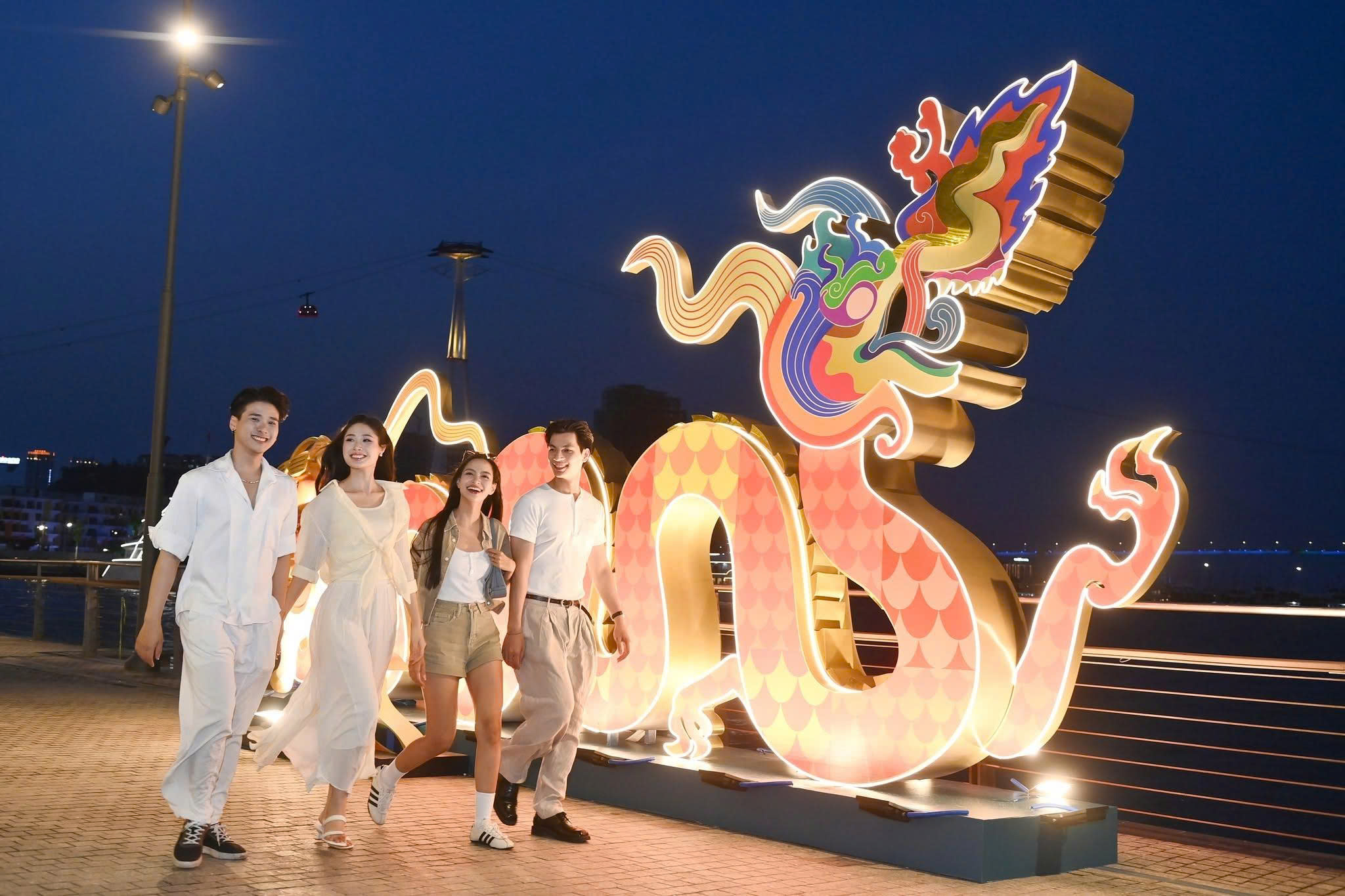 VUI-Fest Ha Long - Thương Cảng Phồn Vinh: Show Diễn Đêm Thắp Sáng Vịnh Kỳ Quan 4 Những hoạt động trải nghiệm cháy hết mình không thể bỏ qua tại VUI-Fest